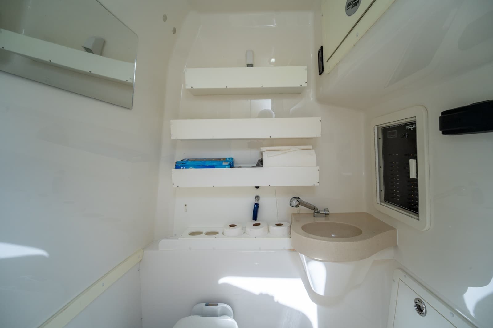 2017 Invincible 39 Open Fisherman - Photo 36