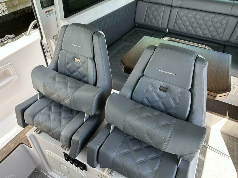 2021 Axopar 37 XC Cross Cabin Brabus - Photo 13