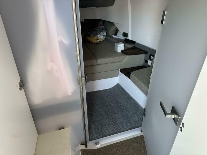 2021 Axopar 37 XC Cross Cabin Brabus - Photo 15