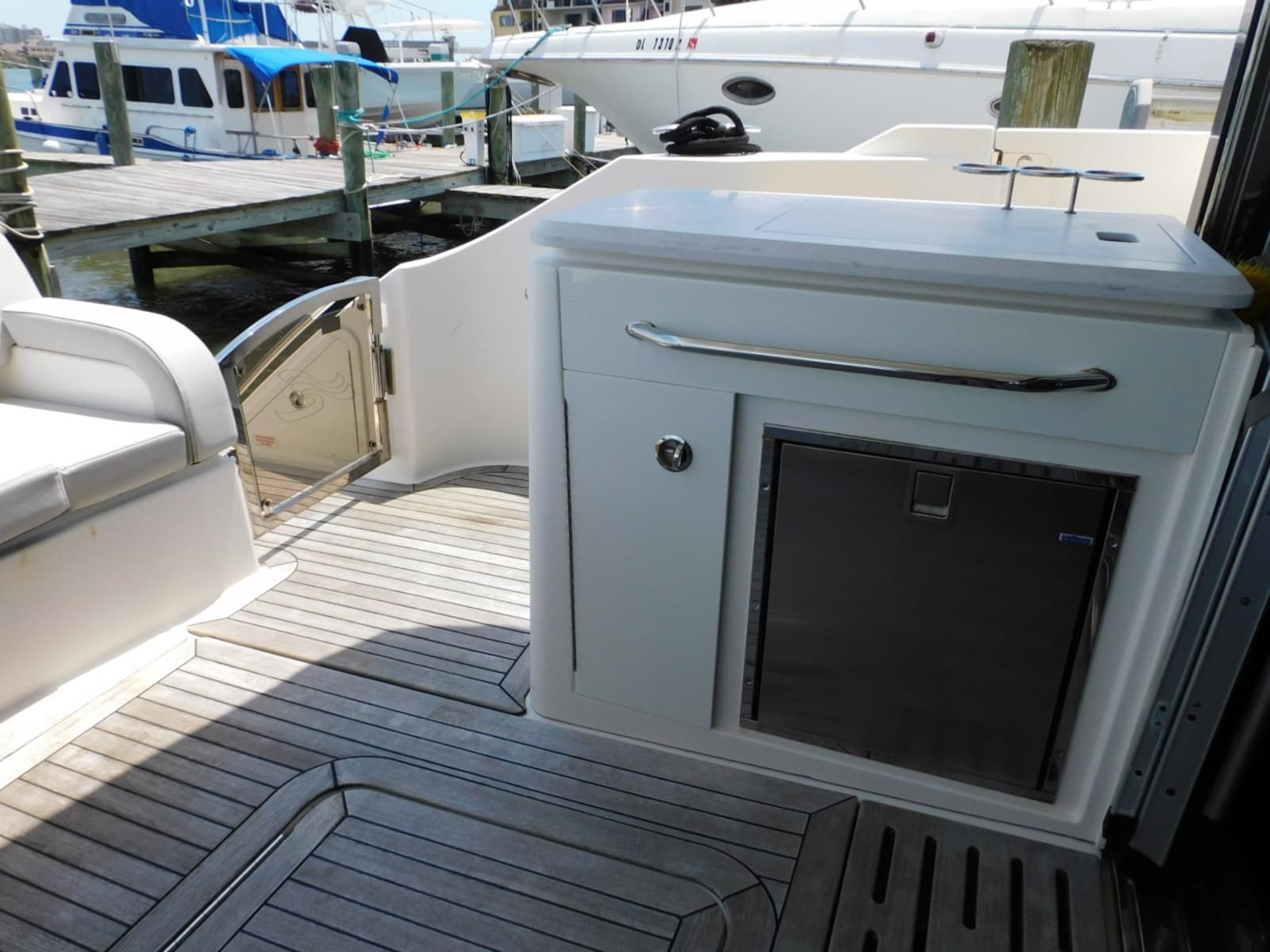 2019 Sea Ray 550L - Photo 24