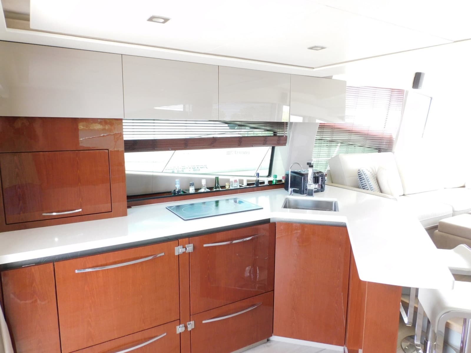 2019 Sea Ray 550L - Photo 60