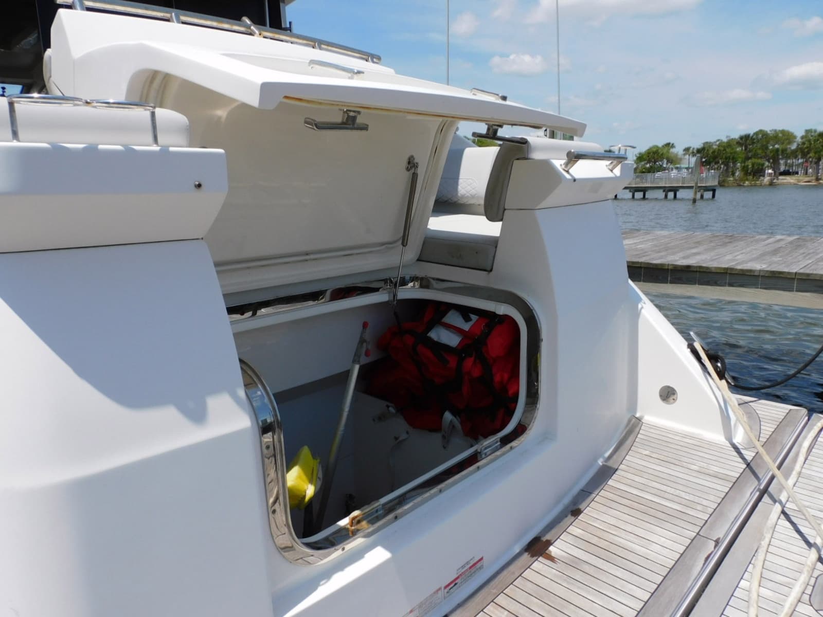 2019 Sea Ray 550L - Photo 21