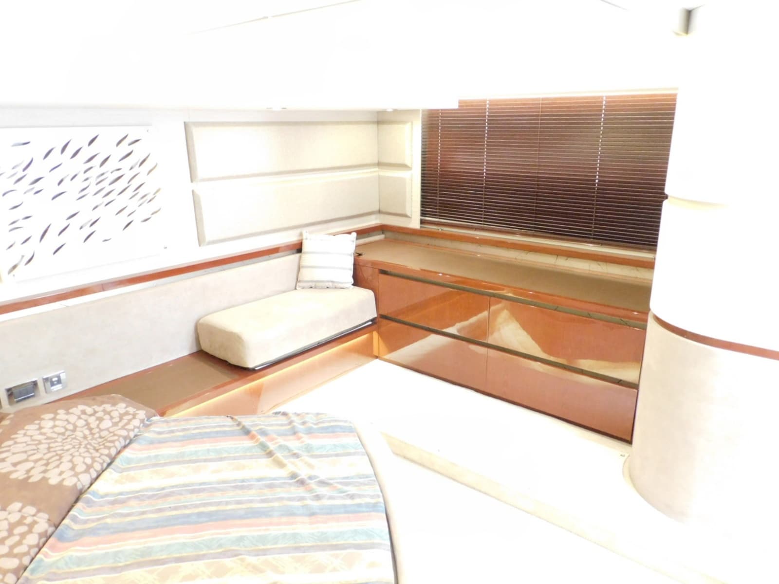 2019 Sea Ray 550L - Photo 49