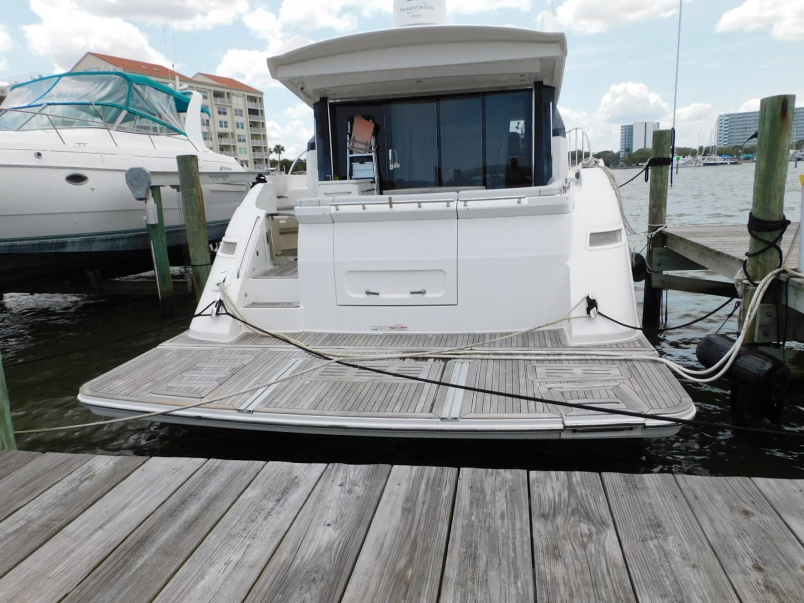 2019 Sea Ray 550L - Photo 3