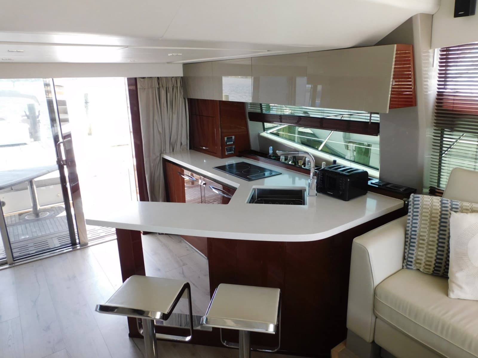 2019 Sea Ray 550L - Photo 59