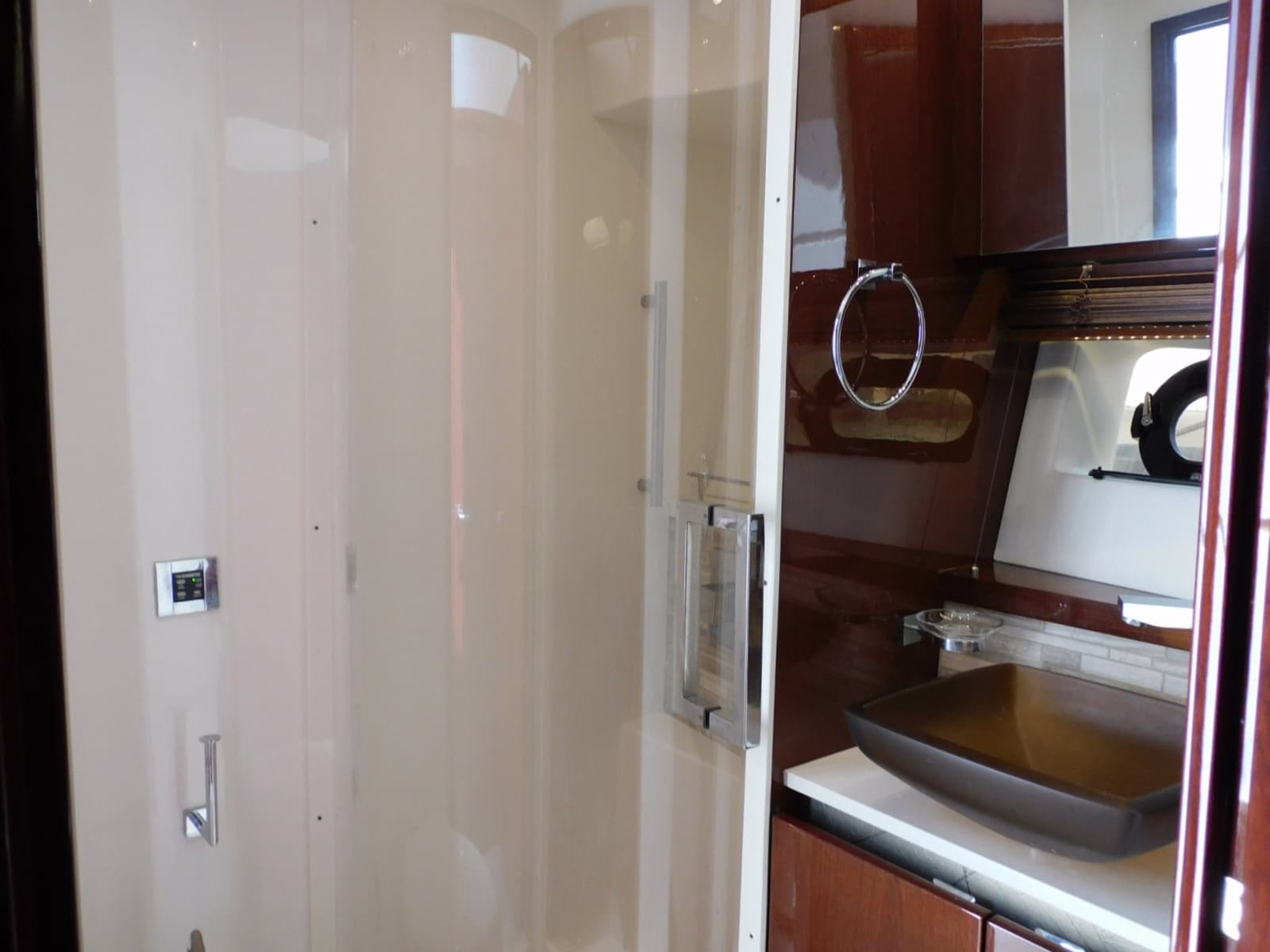 2019 Sea Ray 550L - Photo 36