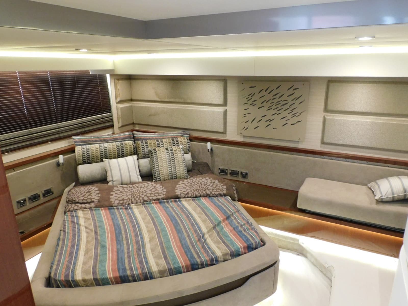 2019 Sea Ray 550L - Photo 44