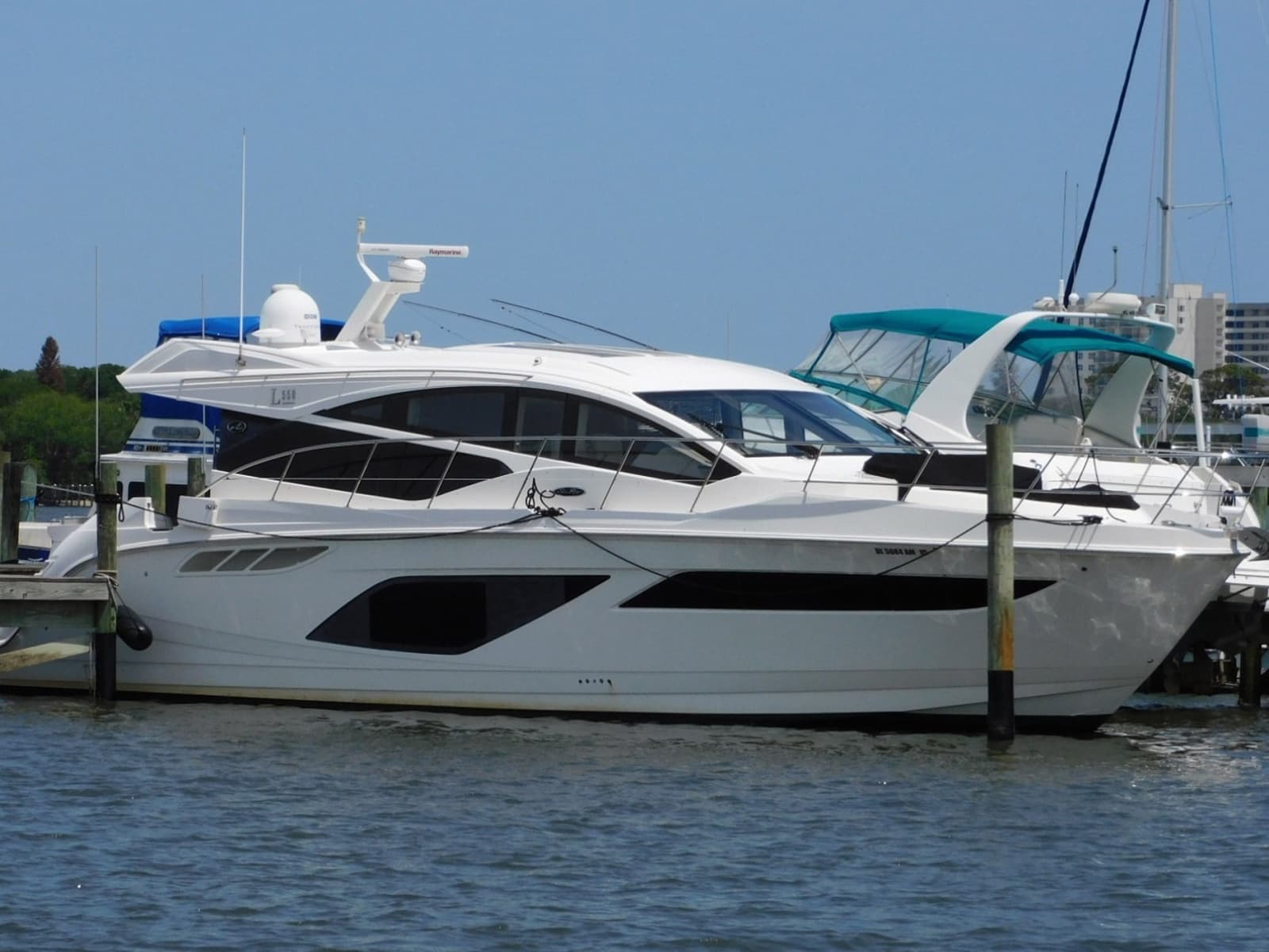 2019 Sea Ray 550L - Photo 1