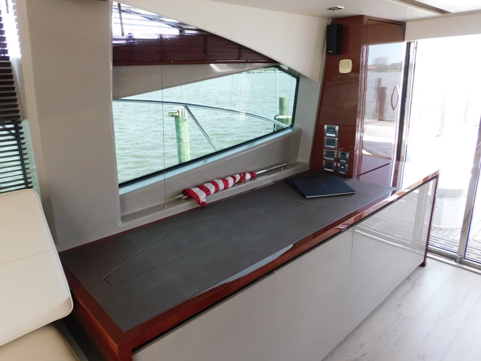2019 Sea Ray 550L - Photo 58