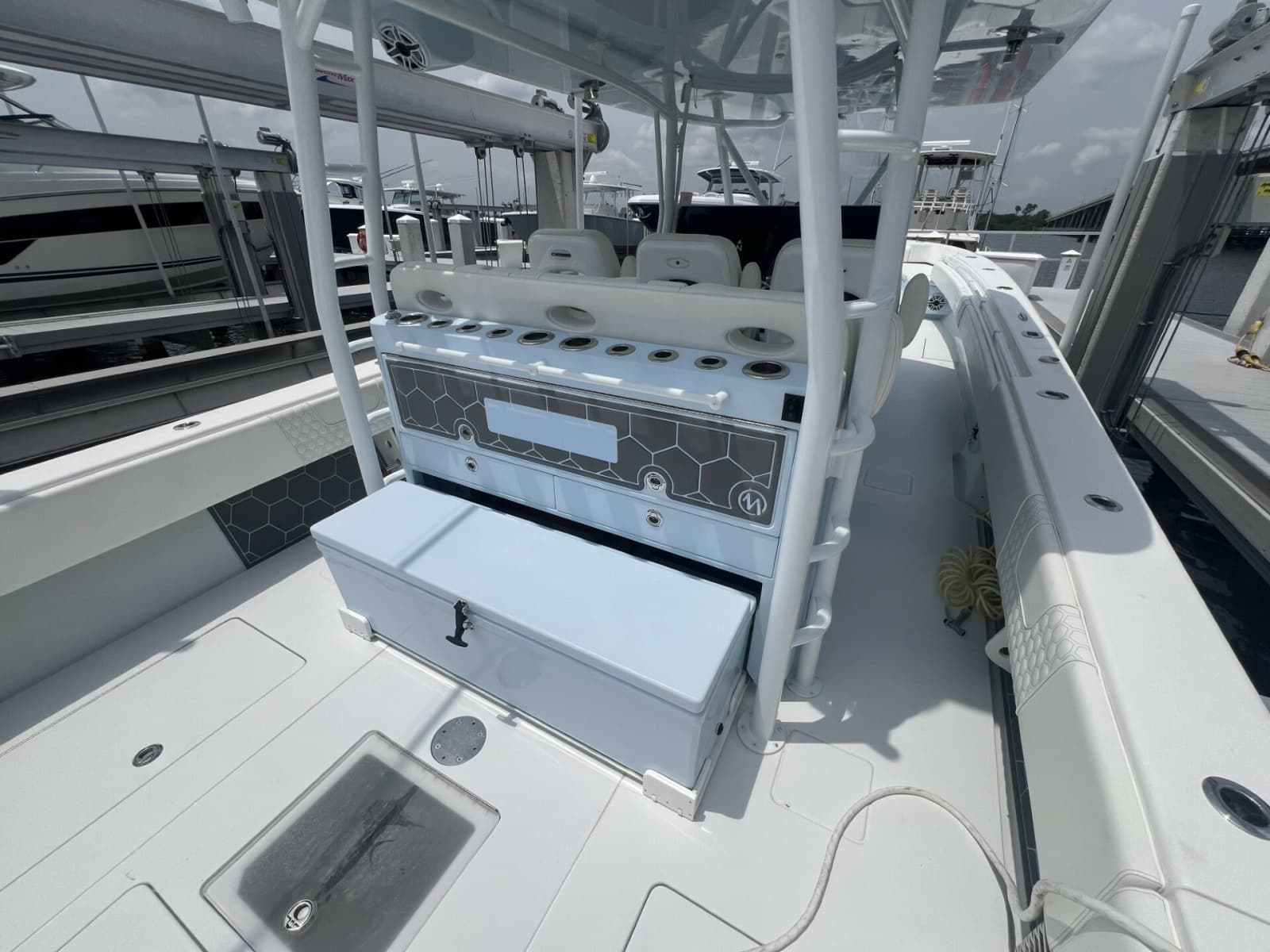 2023 Contender Center Console - Photo 7