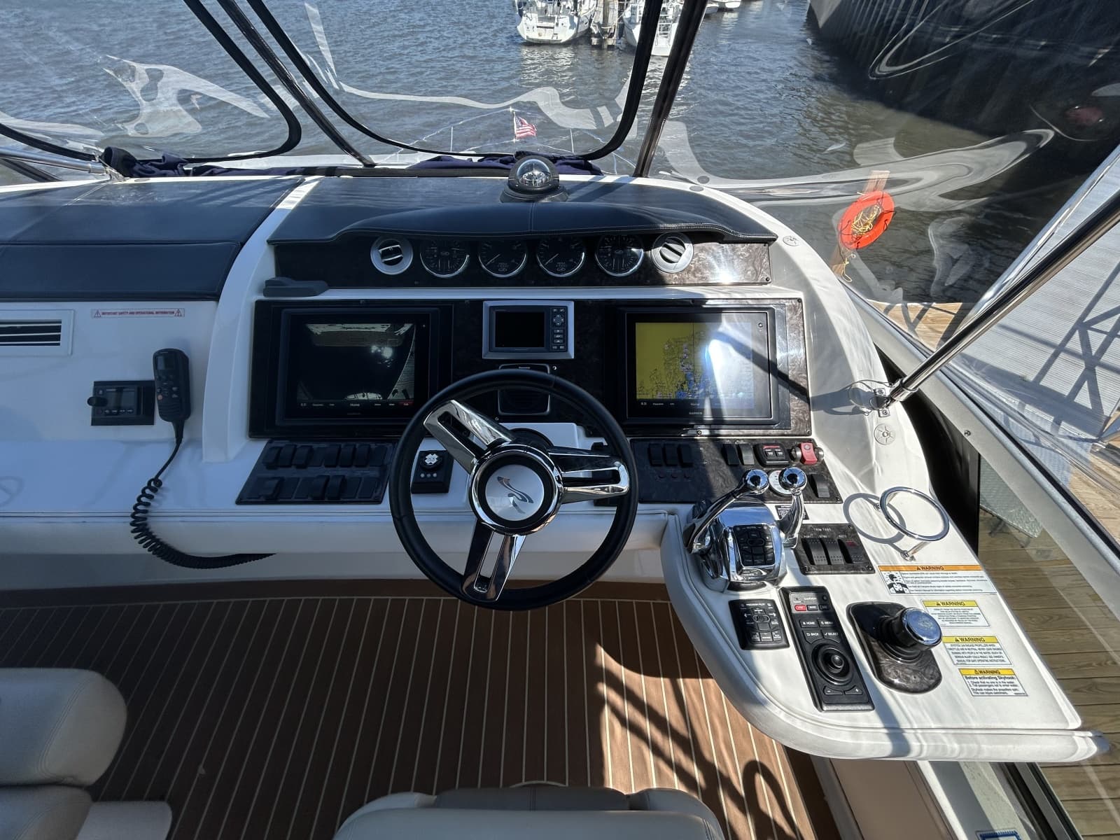 2012 Sea Ray 450 Sedan Bridge - Photo 9