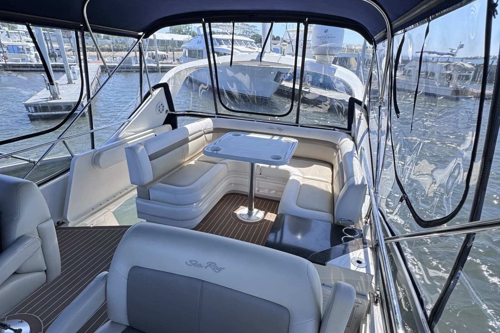 2012 Sea Ray 450 Sedan Bridge - Photo 6