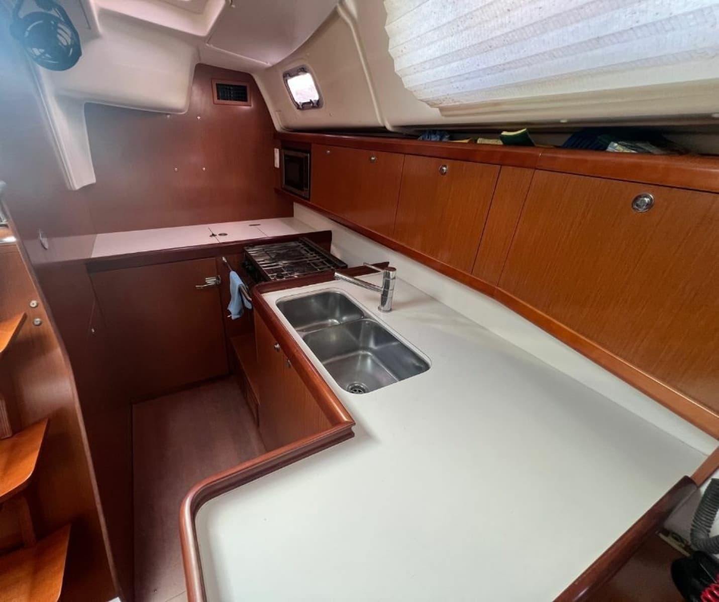 2011 Beneteau Oceanis 40 - Photo 13