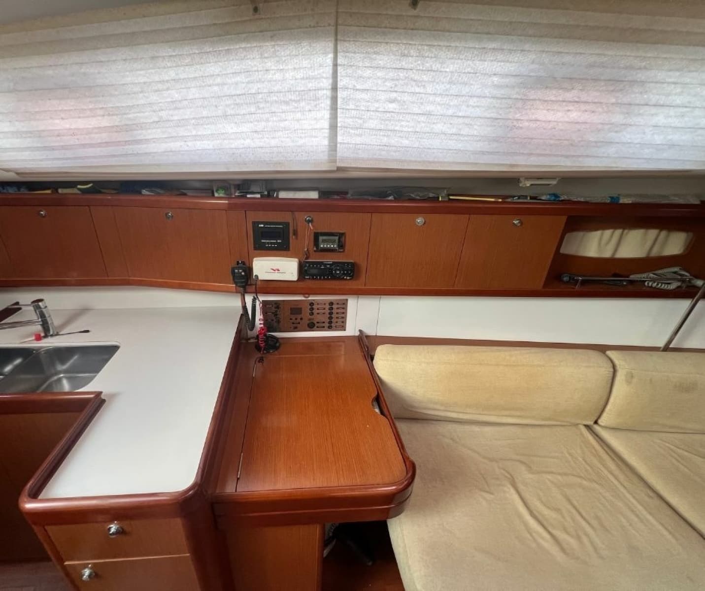 2011 Beneteau Oceanis 40 - Photo 12