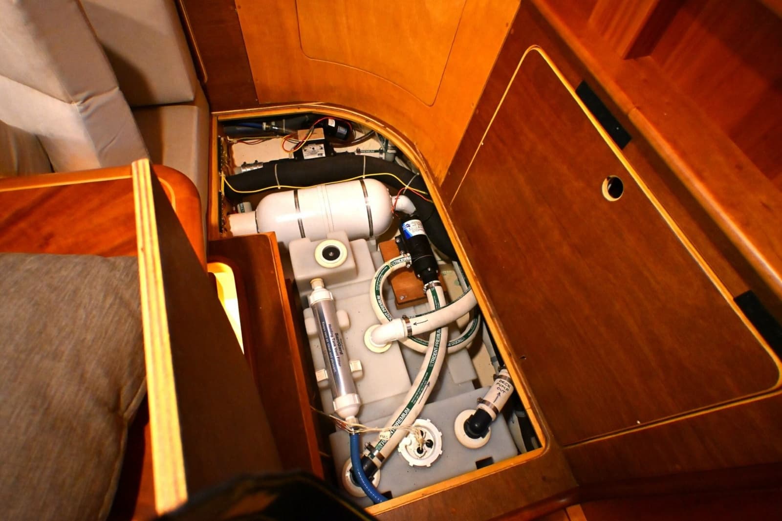 2006 Waterline 50 - Photo 93