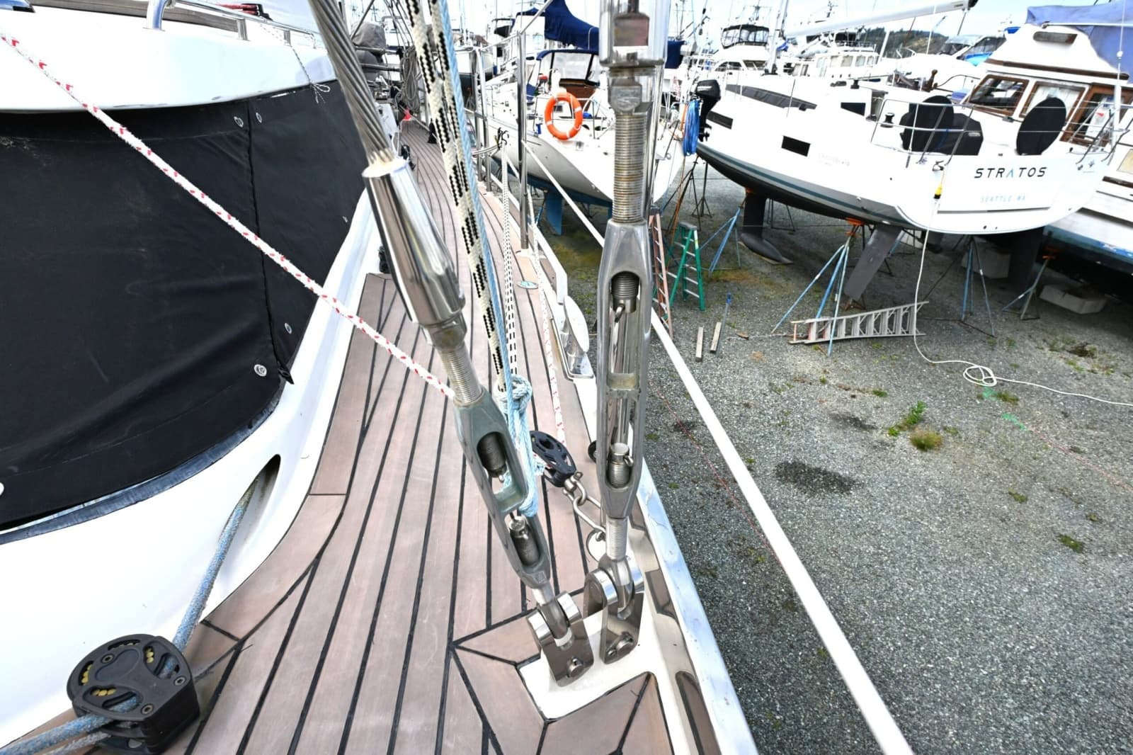 2006 Waterline 50 - Photo 26