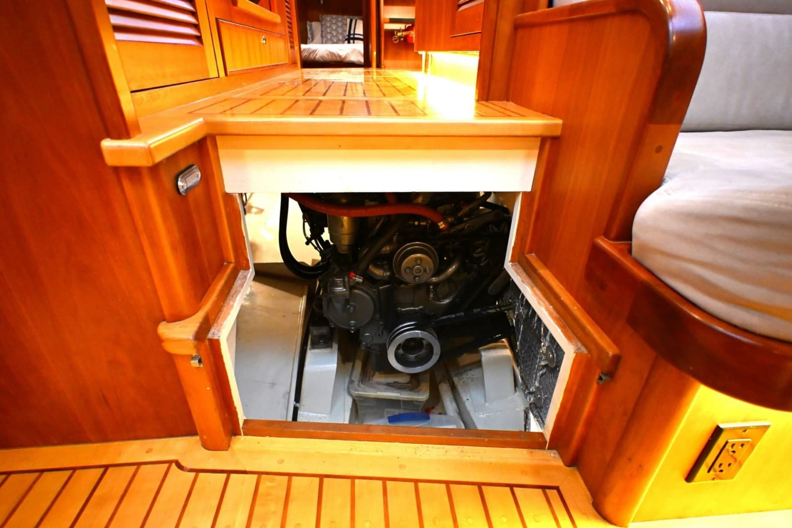 2006 Waterline 50 - Photo 74