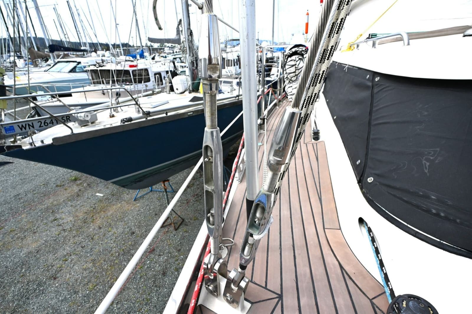 2006 Waterline 50 - Photo 27