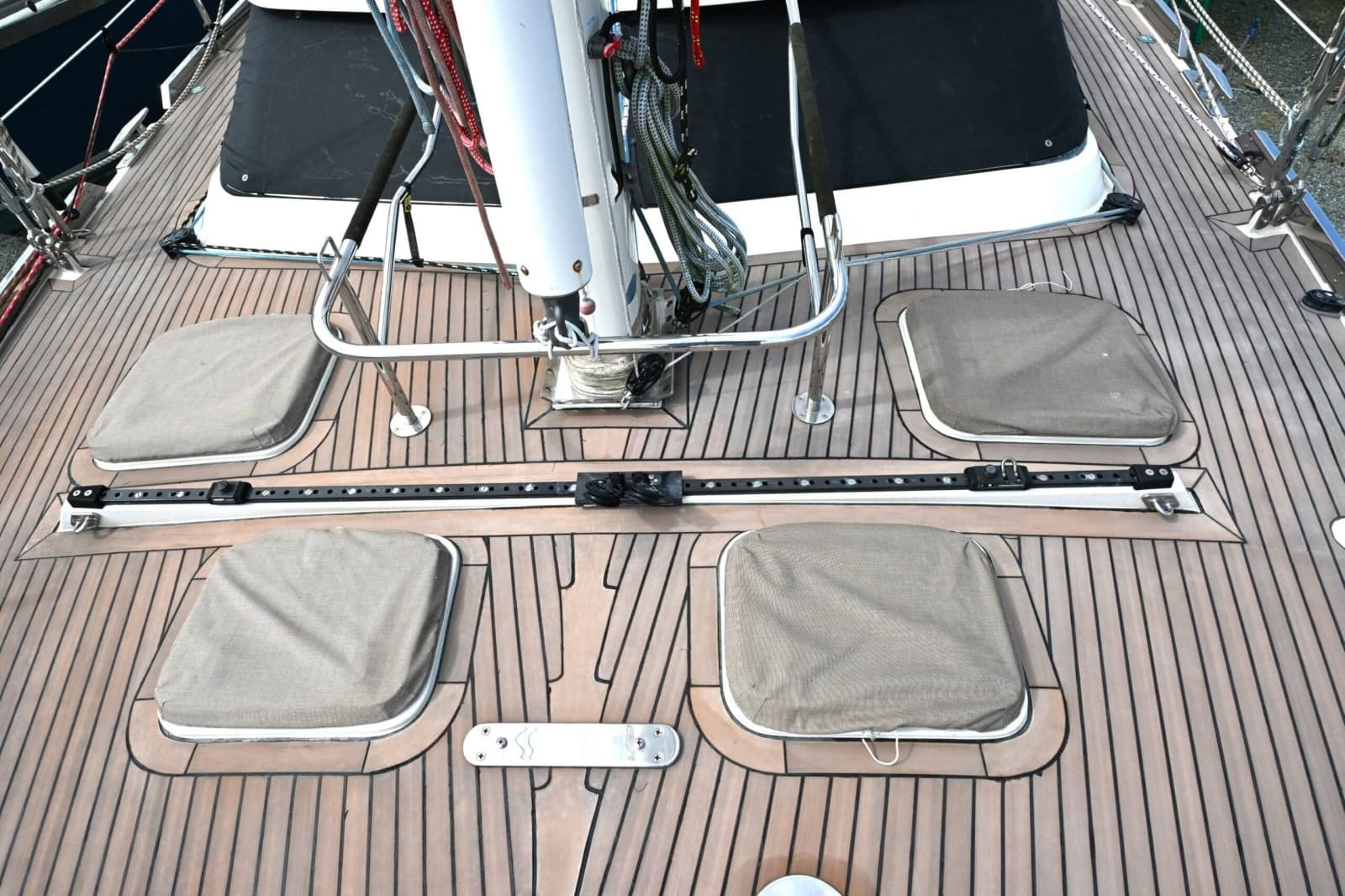 2006 Waterline 50 - Photo 24