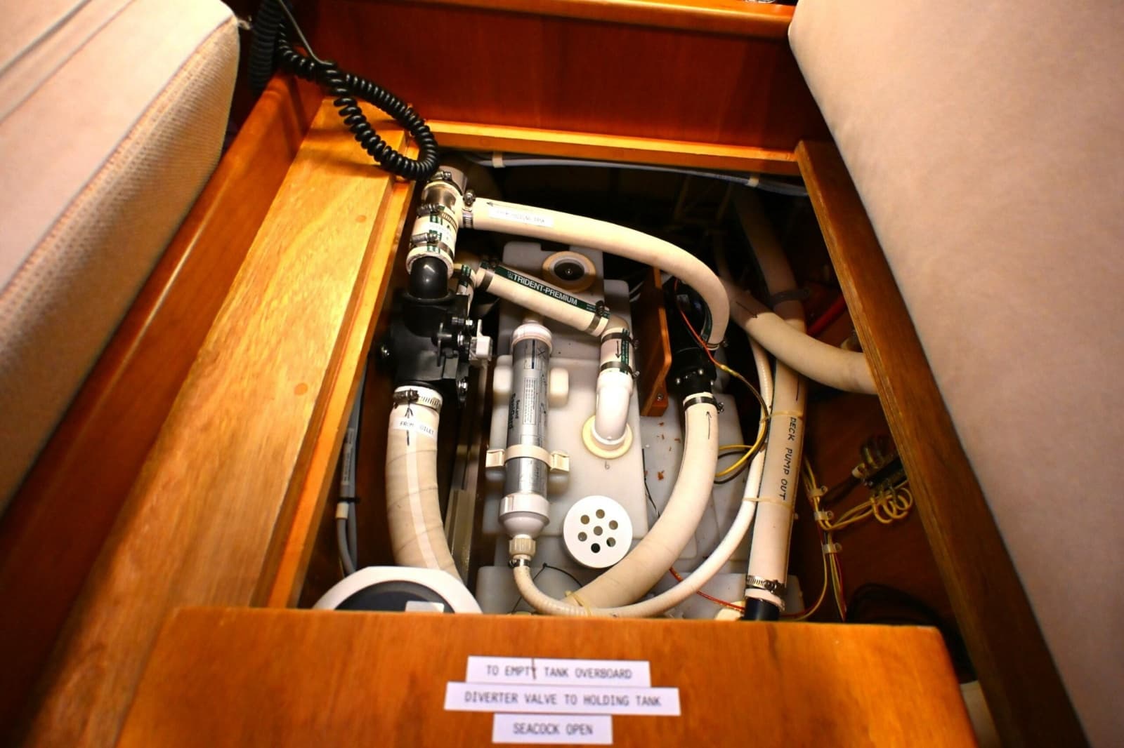 2006 Waterline 50 - Photo 82