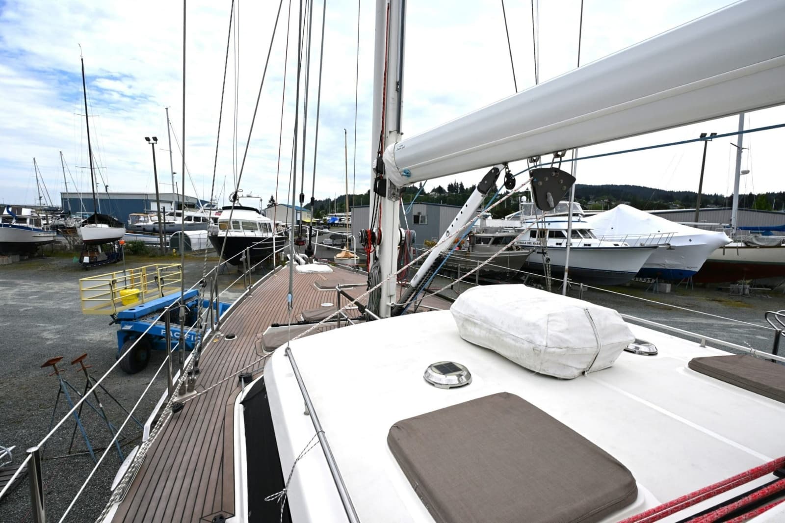 2006 Waterline 50 - Photo 10