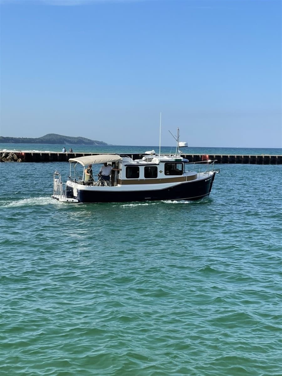 2015 Ranger Tugs R-27 - Photo 19