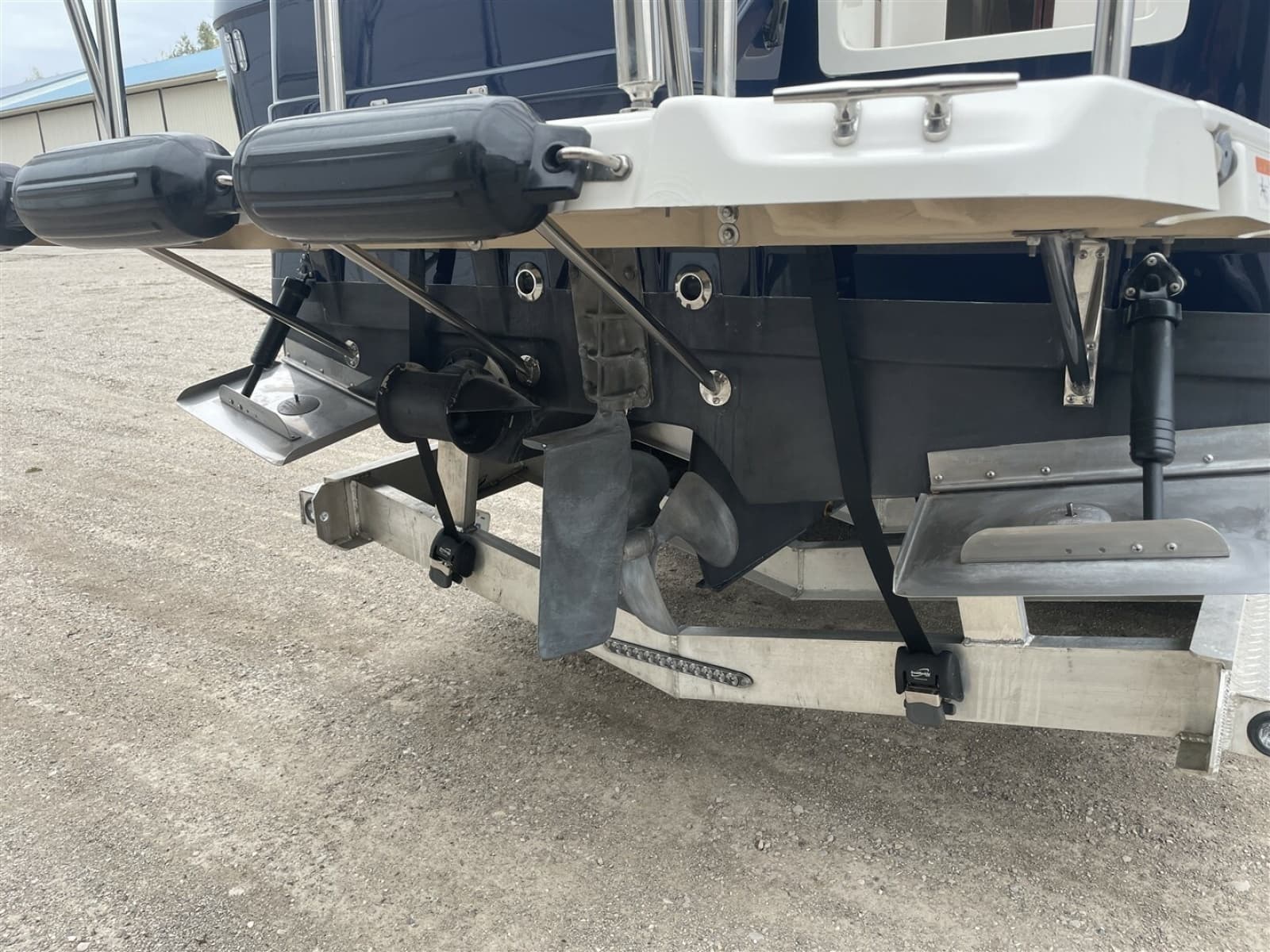 2015 Ranger Tugs R-27 - Photo 3