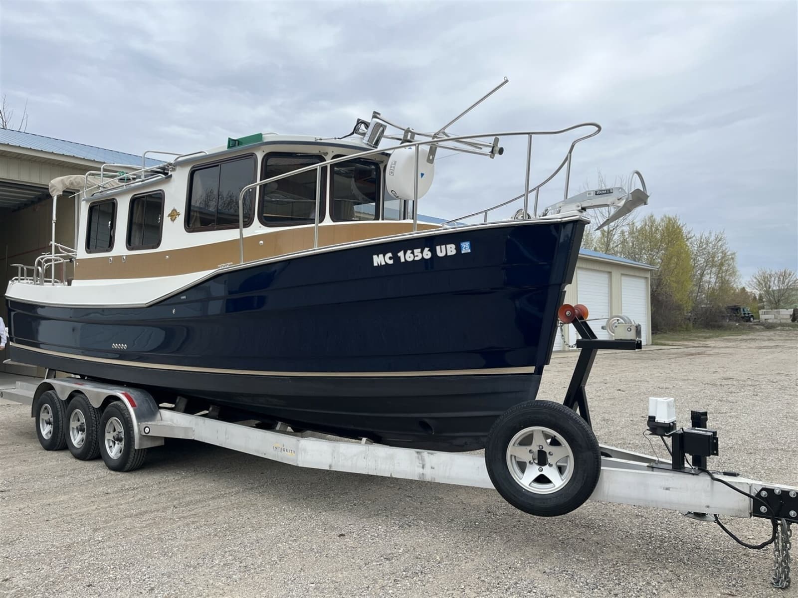 2015 Ranger Tugs R-27 - Photo 9