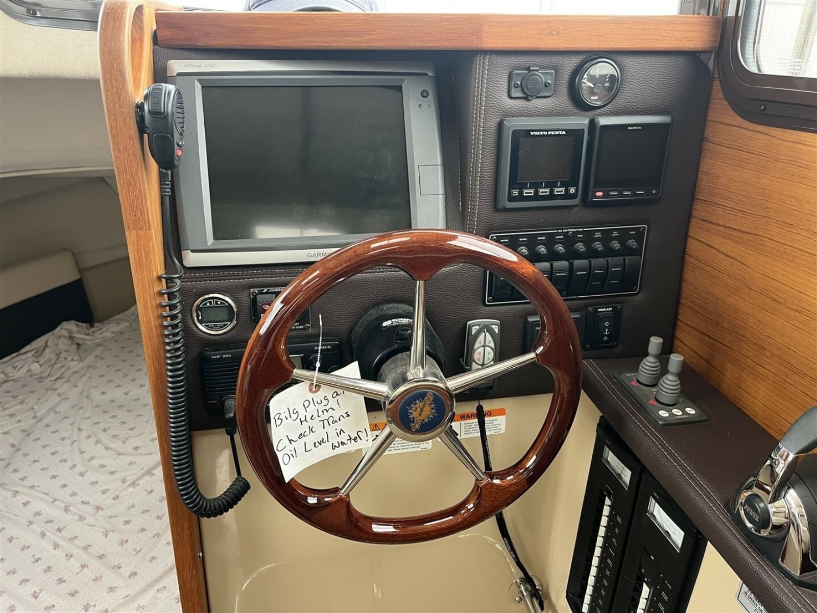 2015 Ranger Tugs R-27 - Photo 12