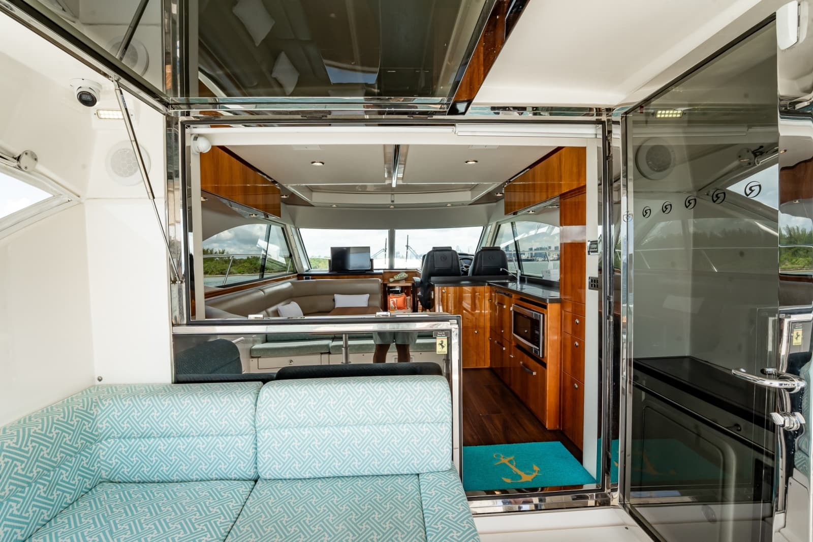 2016 Riviera 5000 Sport Yacht - Photo 51