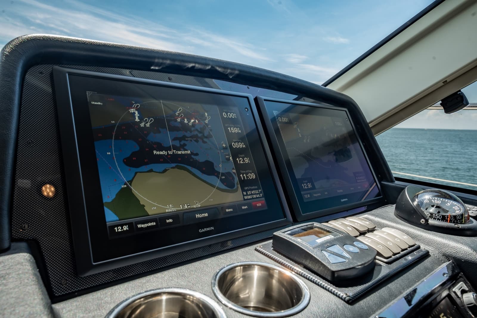 2016 Riviera 5000 Sport Yacht - Photo 47