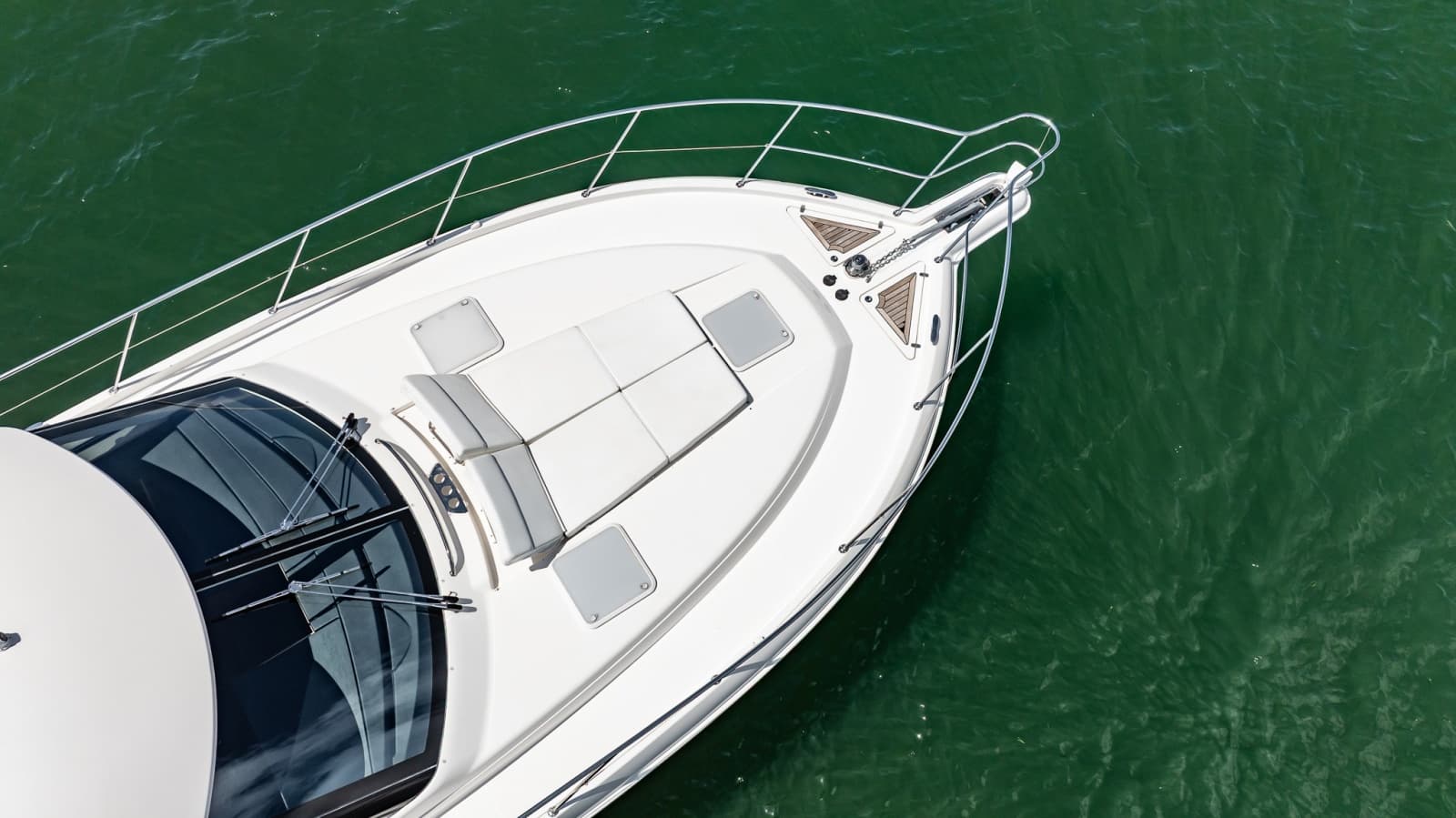 2016 Riviera 5000 Sport Yacht - Photo 13