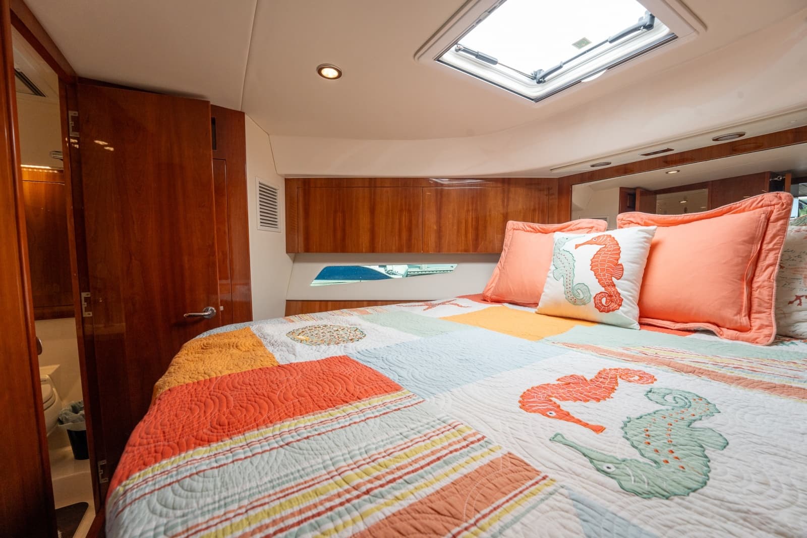2016 Riviera 5000 Sport Yacht - Photo 74