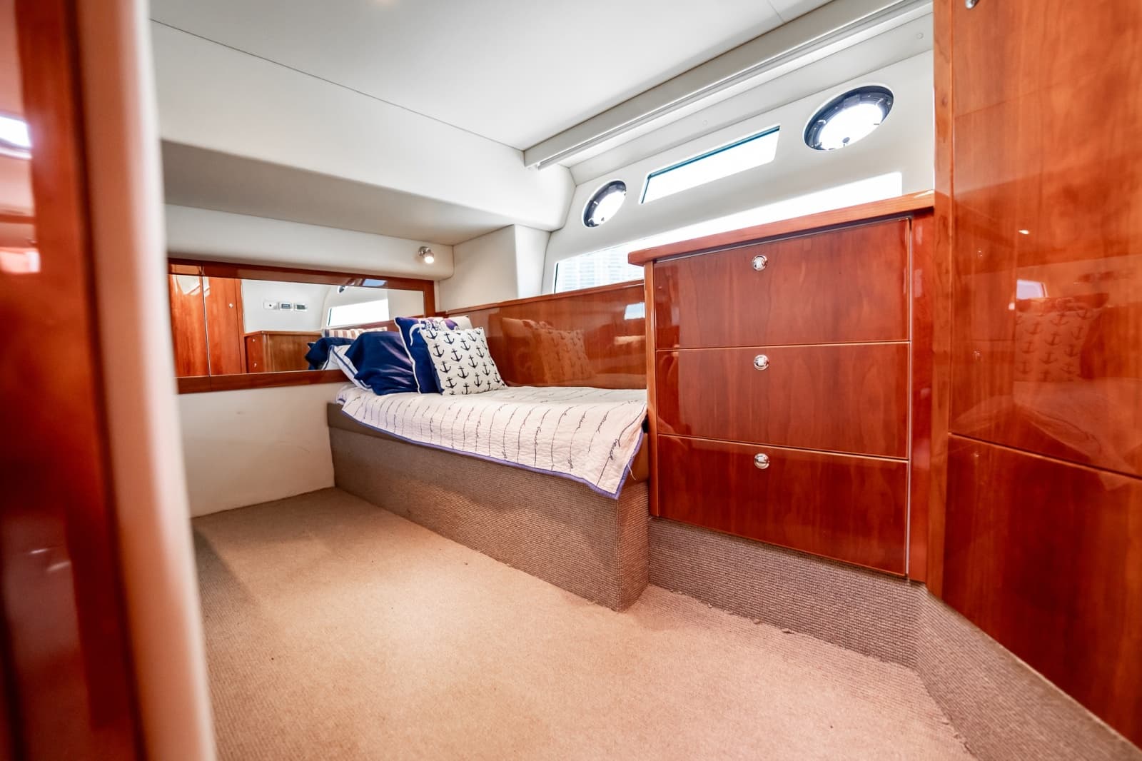 2016 Riviera 5000 Sport Yacht - Photo 80