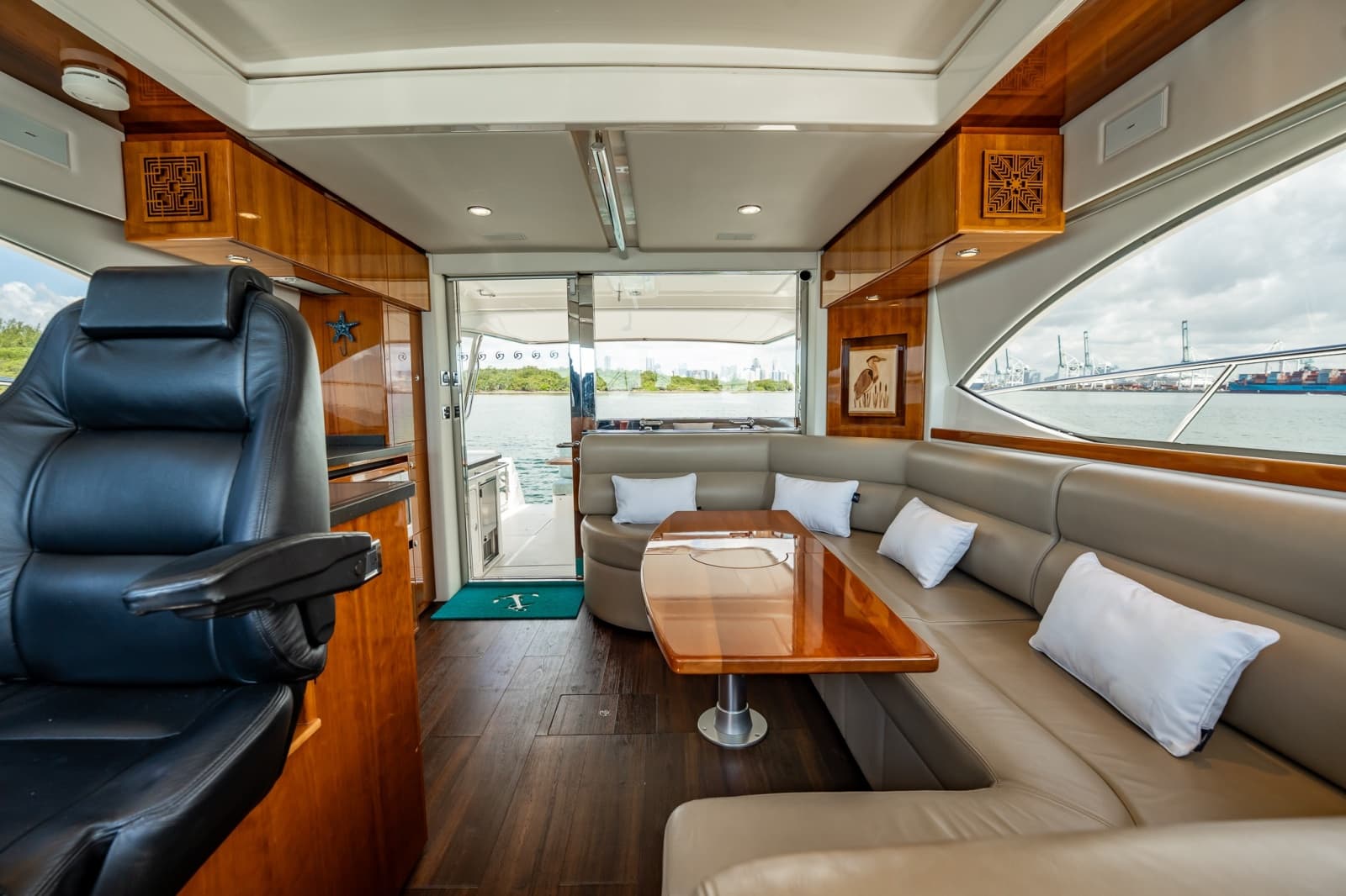 2016 Riviera 5000 Sport Yacht - Photo 55