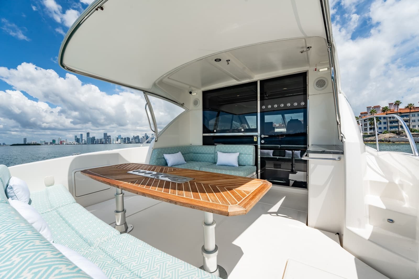 2016 Riviera 5000 Sport Yacht - Photo 43