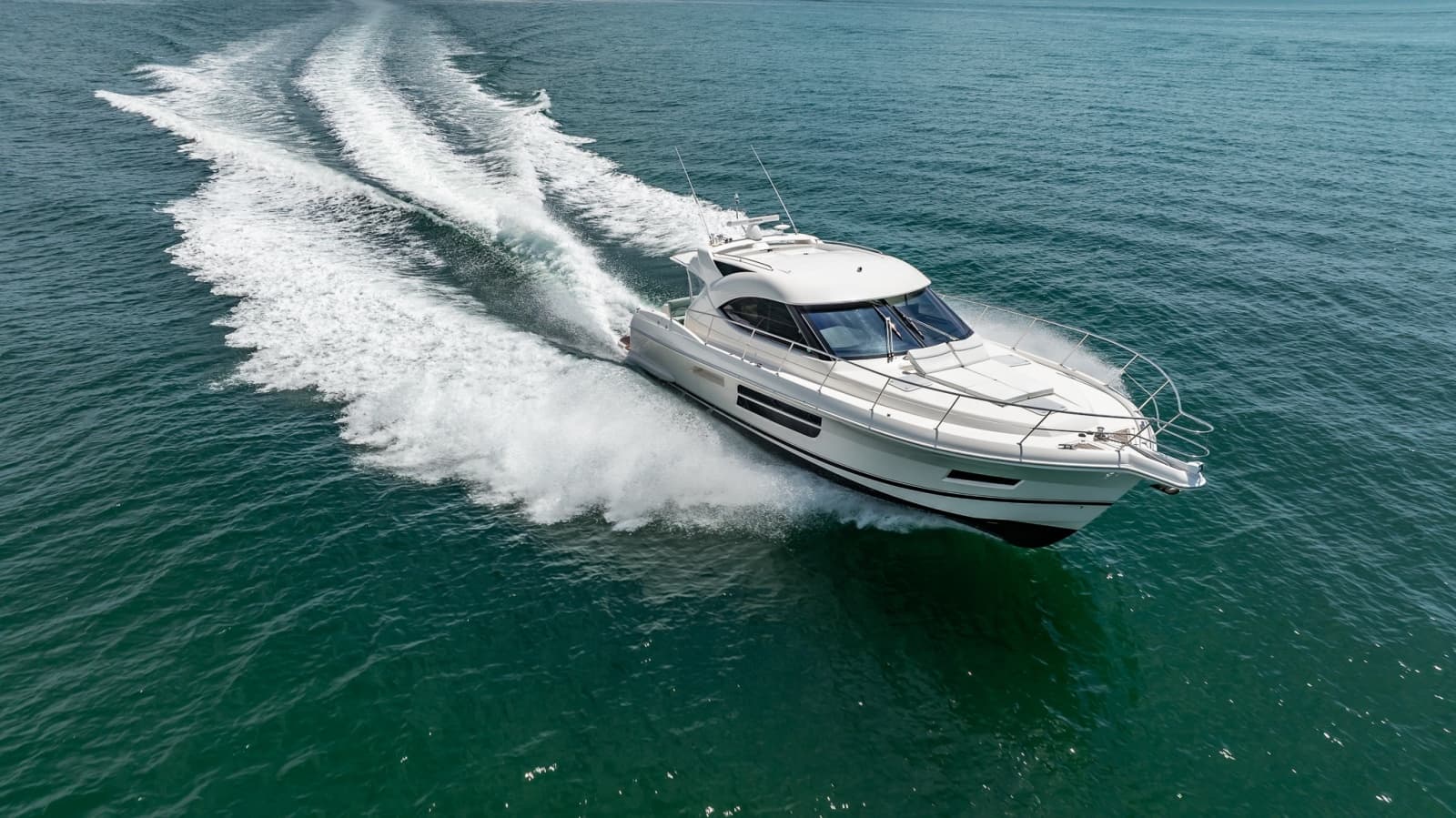 2016 Riviera 5000 Sport Yacht - Photo 5