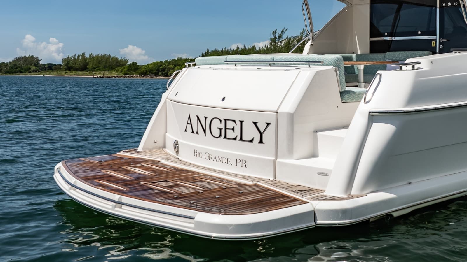 2016 Riviera 5000 Sport Yacht - Photo 26
