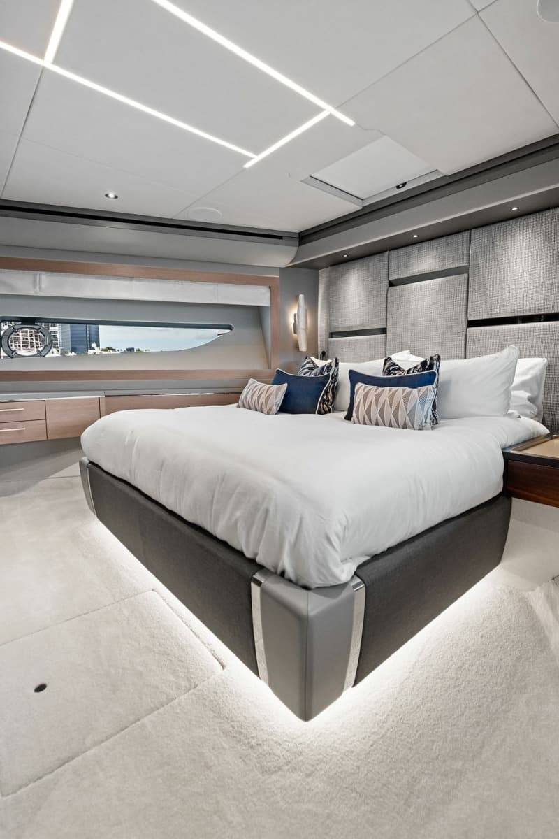 2026 Sunseeker 88 Yacht - Photo 75
