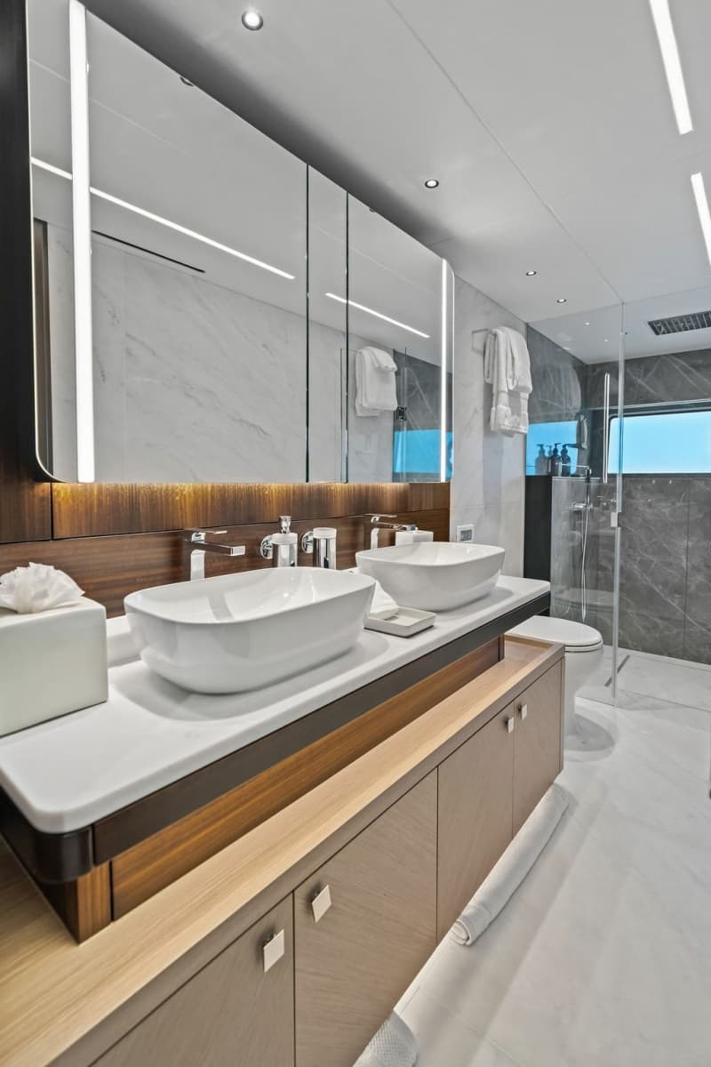 2026 Sunseeker 88 Yacht - Photo 72