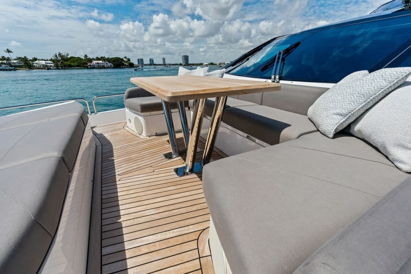 2026 Sunseeker 88 Yacht - Photo 16