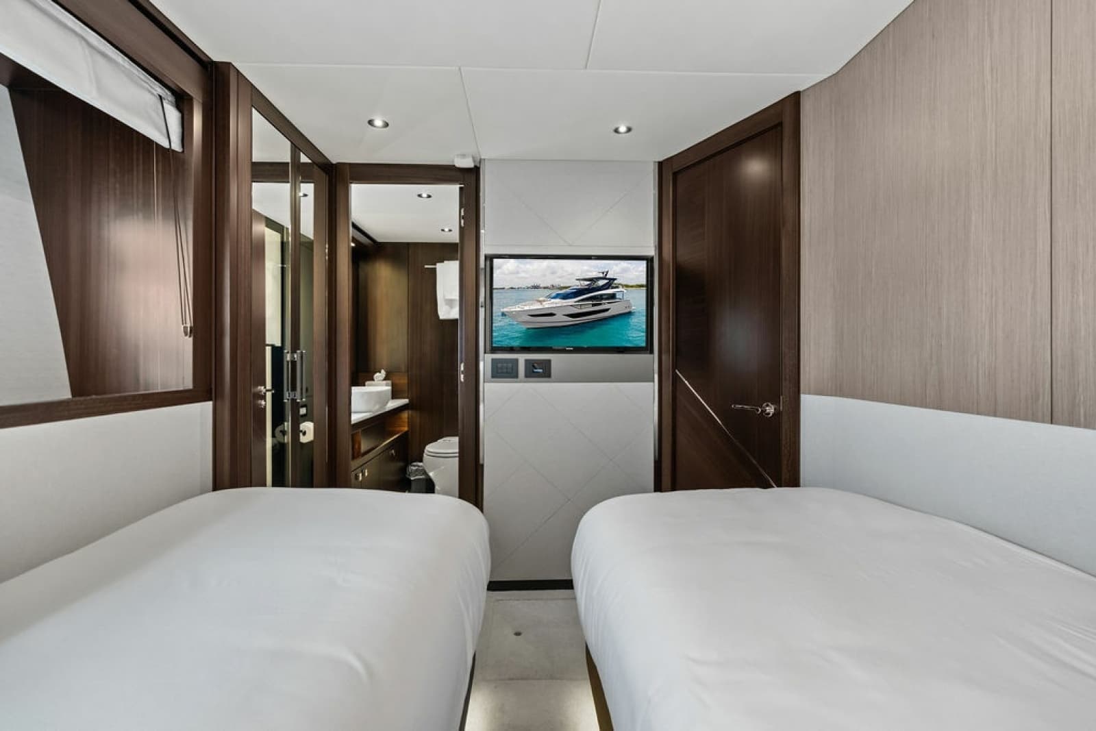 2026 Sunseeker 88 Yacht - Photo 92