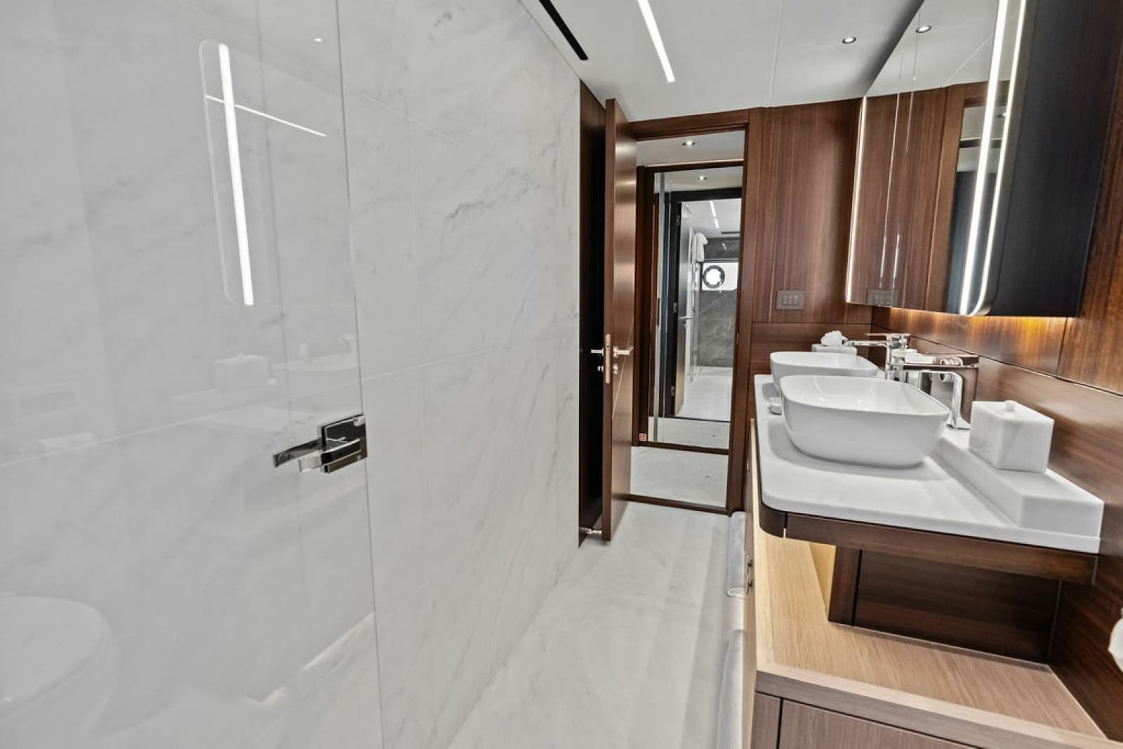 2026 Sunseeker 88 Yacht - Photo 71