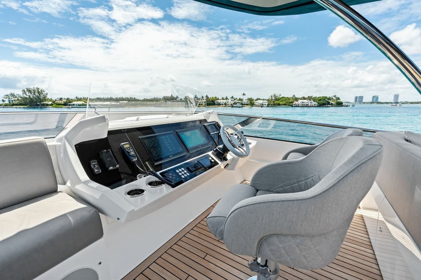 2026 Sunseeker 88 Yacht - Photo 30
