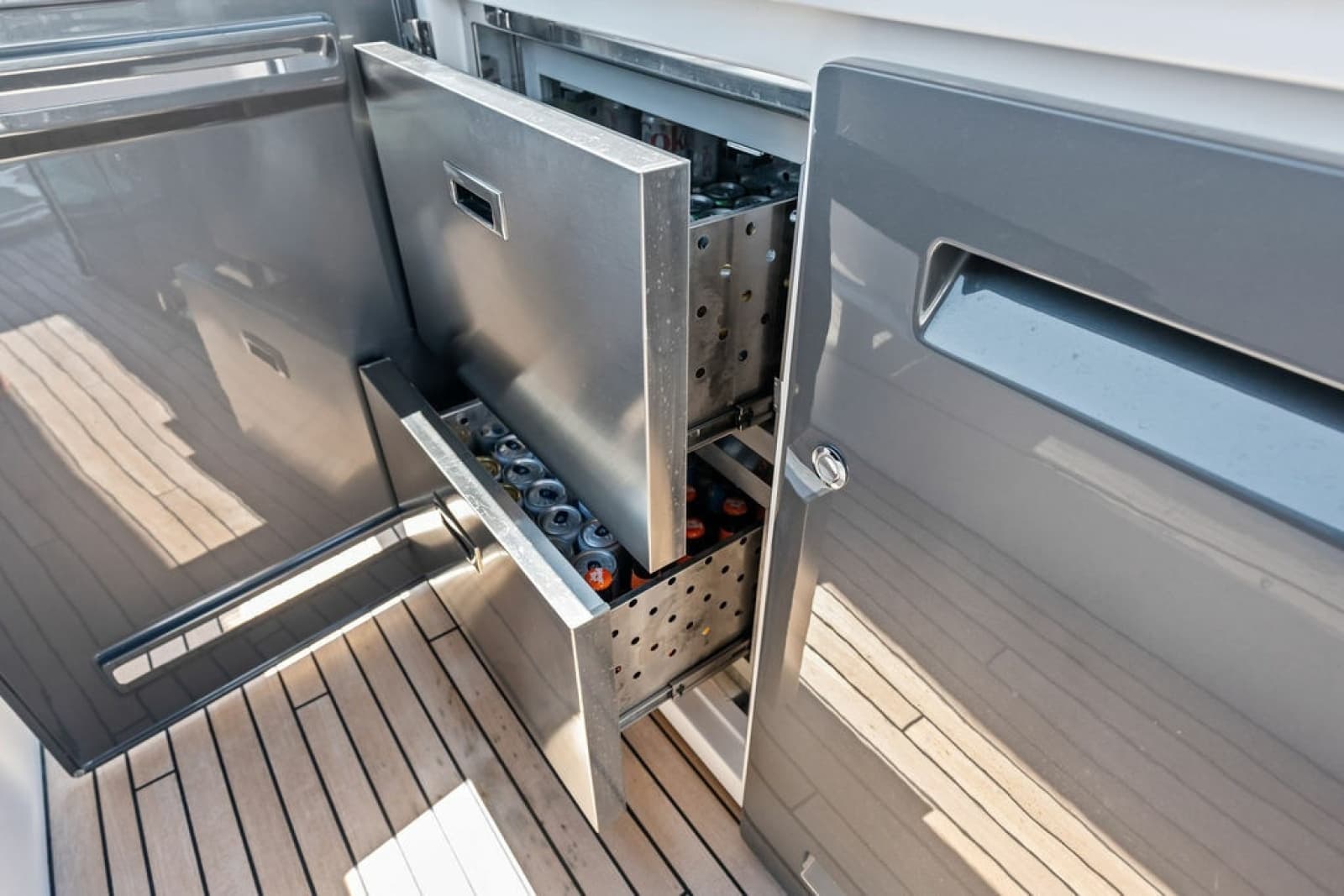 2026 Sunseeker 88 Yacht - Photo 37