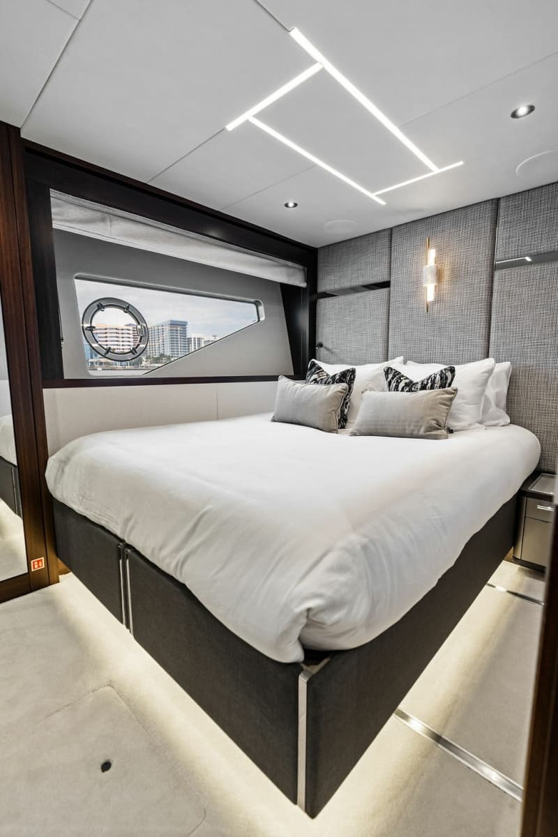 2026 Sunseeker 88 Yacht - Photo 88