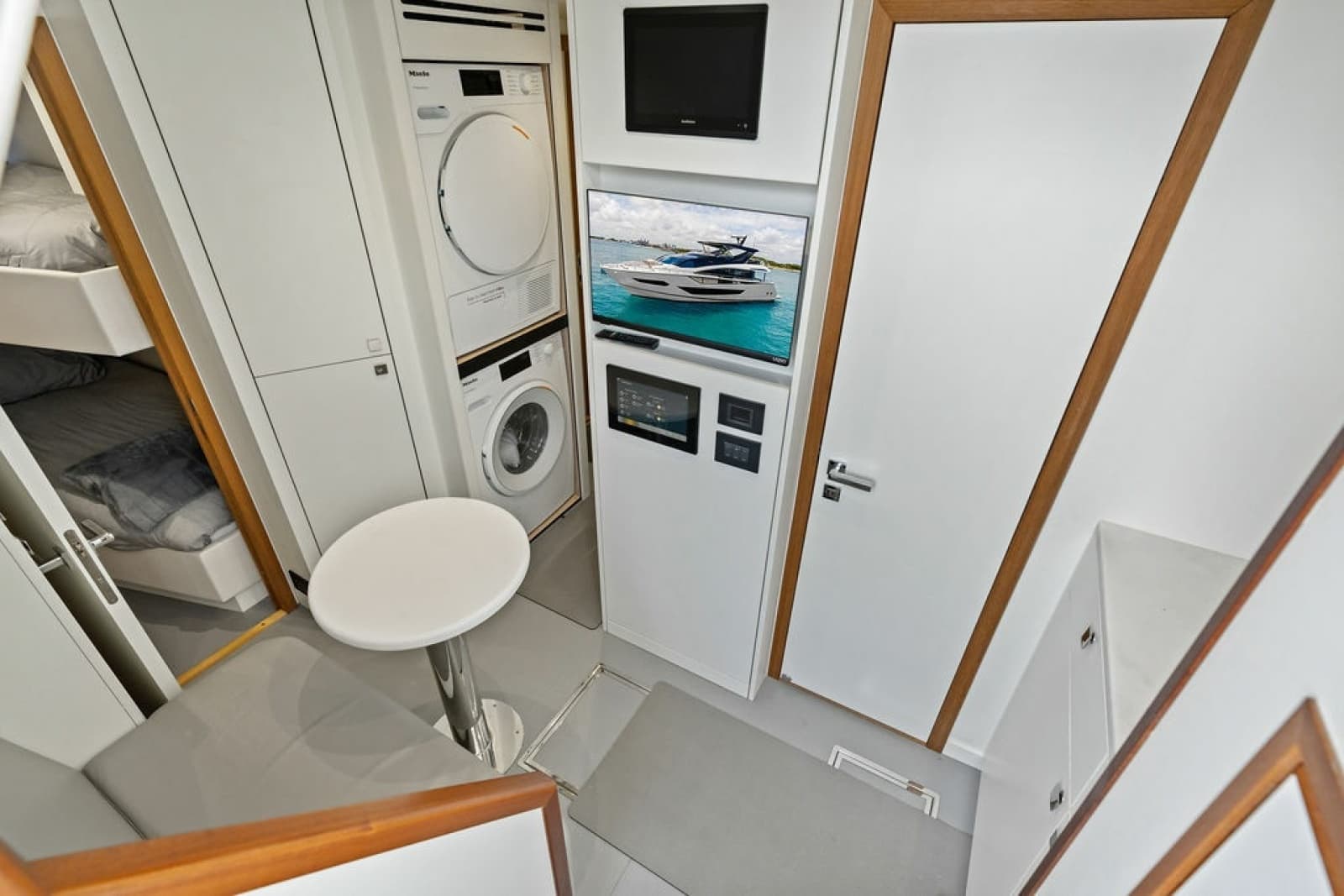 2026 Sunseeker 88 Yacht - Photo 97