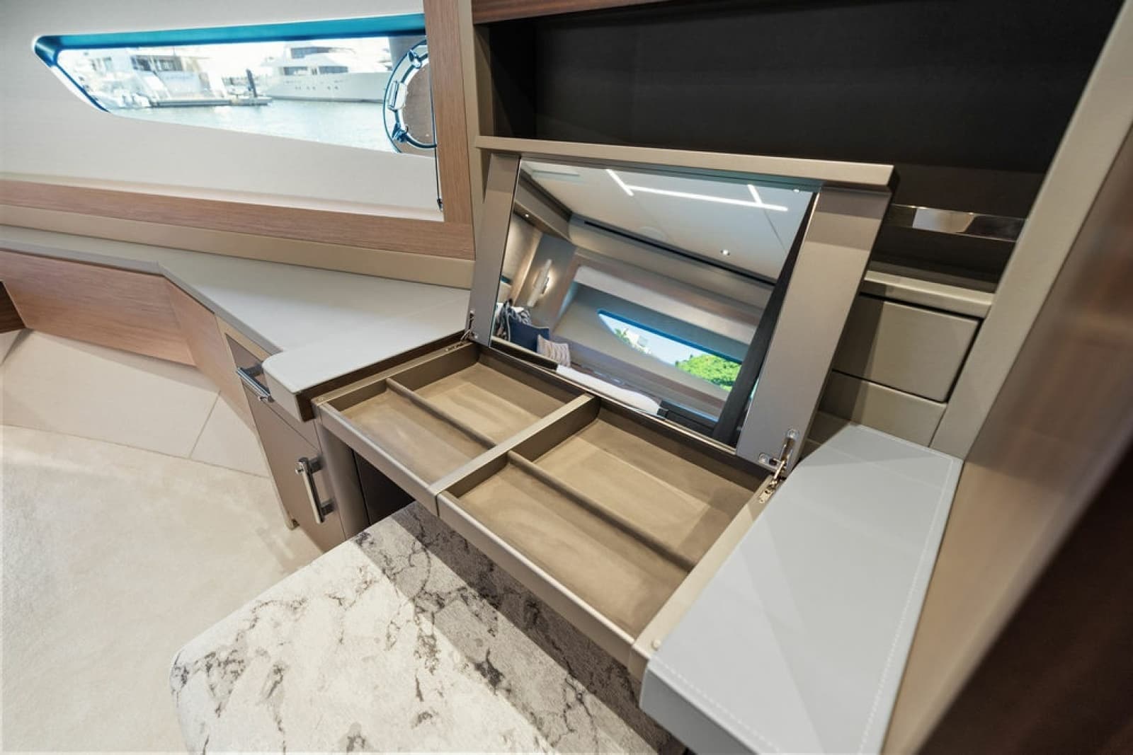 2026 Sunseeker 88 Yacht - Photo 67