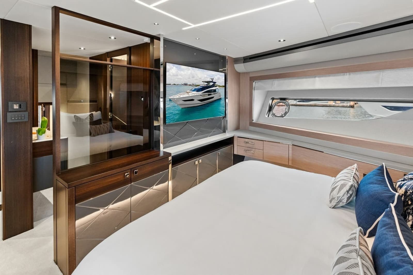 2026 Sunseeker 88 Yacht - Photo 76