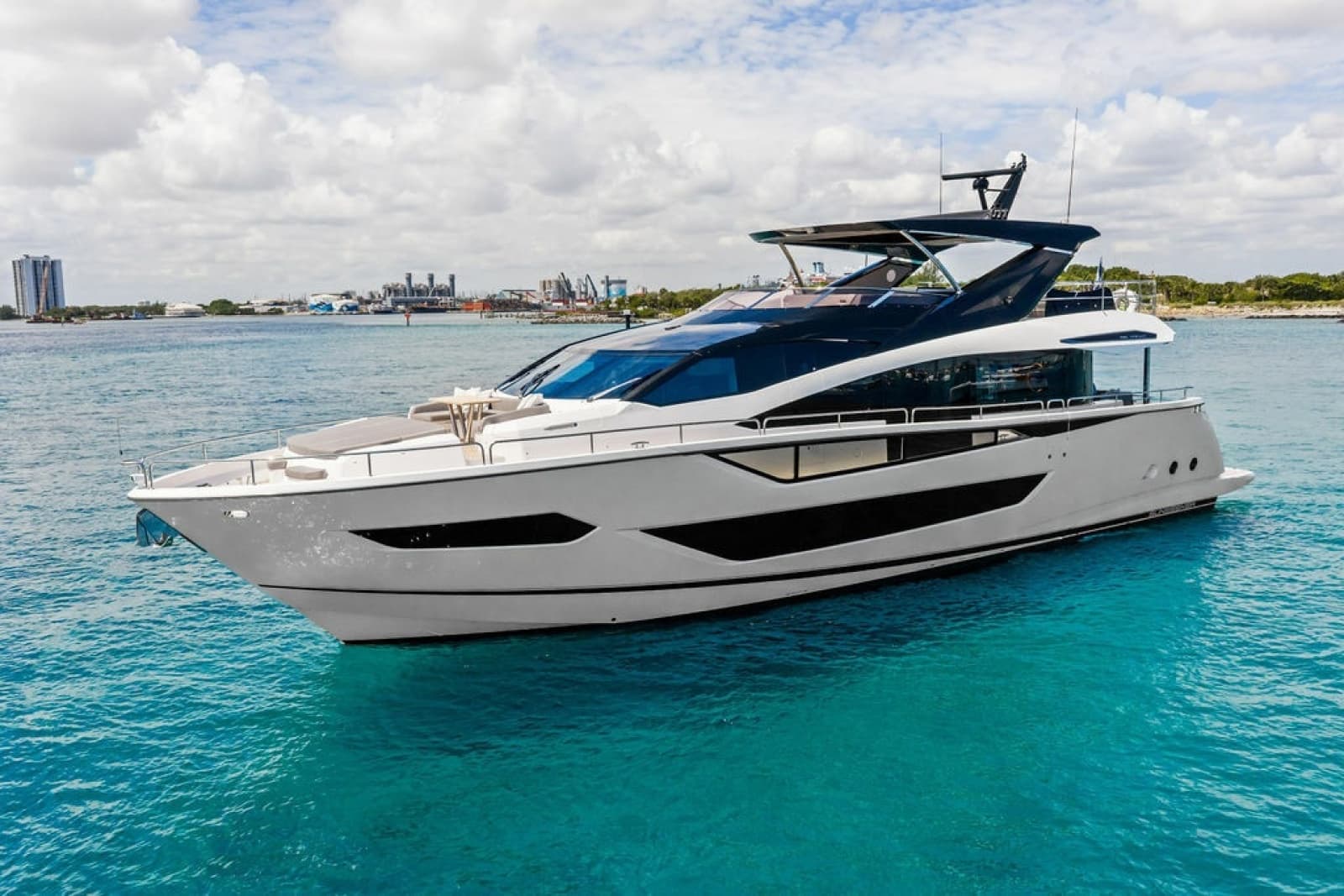 2026 Sunseeker 88 Yacht - Photo 5